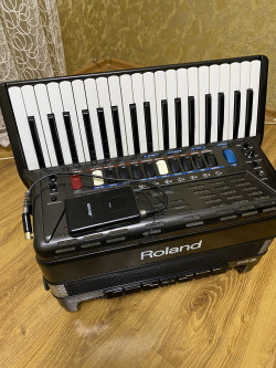 Електро-акордеон Roland fr 3s