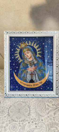 Продам ікону вишиту бісером Остробрамська Божа Матір оберіг