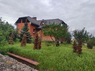 Продам будинок (457 м²) із власним озером в с. Вишеньки