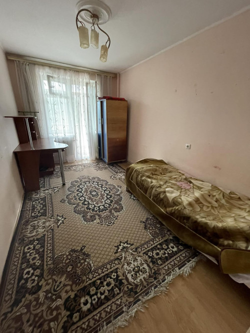 Продаю(45 000$) 3-х кімнатну квартиру в центрі Чорткова.  Вулиця Незал фото 4