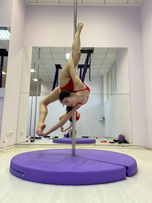 Школа танцю на пілоні Pole dance studio Heaven Lilac фото 7