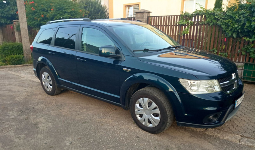 Автомобіль Dodge Journey 2013 