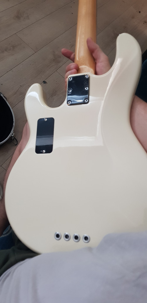 Продам musicman stingray фото 4