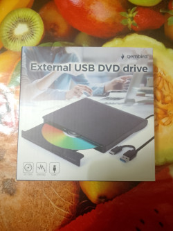 Продам.Зовнішній привід з інтерфейсом USB для читання запису CD DVD.