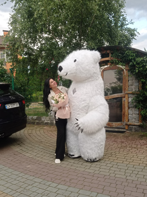 Білий ведмідь. Привітання на свята 