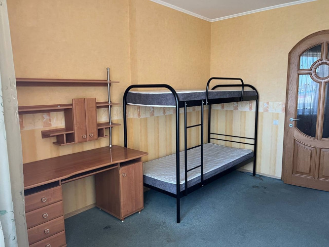 Здається чотирьох кімнатна квартира по вул. Герцина, м. Лукʼянівка, Ше 