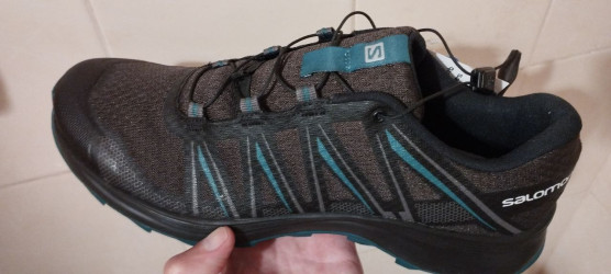 Кроссовки Salomon р. 45 новые продам