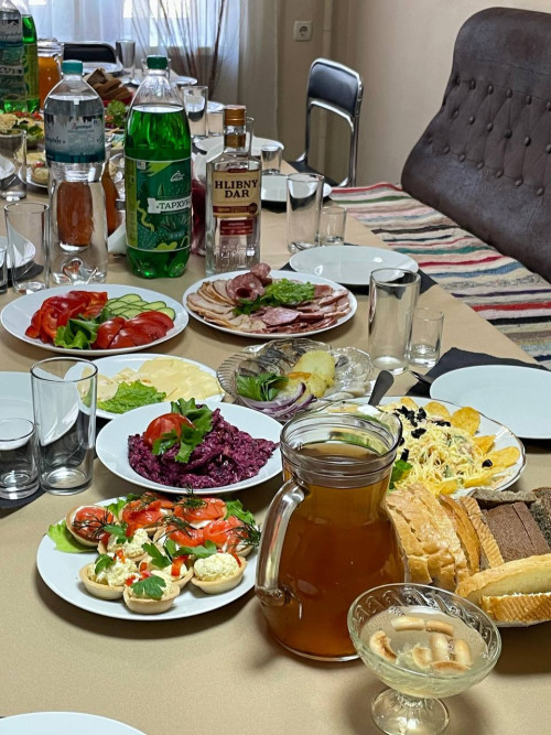 Поминальні обіди , сороковини фото 2