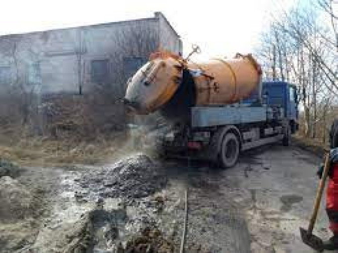 Викачка ям туалета Ассенізатор Илосос Мулосос чистка труб Київ і обл фото 4