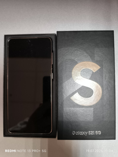 Продам телефон samsung s 21 