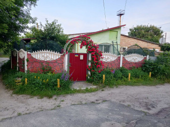 Продам будинок-квартиру у Бучі