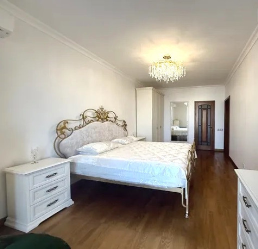 Квартира з краєвидами на Taryan Towers та Новопечерські Липки фото 5
