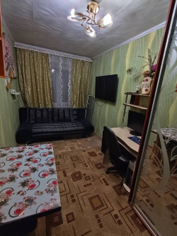 Здам кімнату на проти ринку ХТЗ.ціна 2000+ світло.+380978857069
