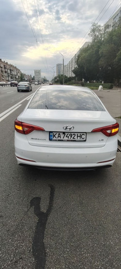 Пропонуємо в оренду комфортні автомобілі марки Hyundai Sonata та КІА