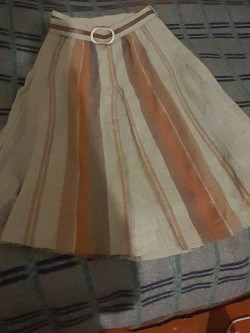 Шерстяная юбка на подкладке, с поясом, со складками. Румыния