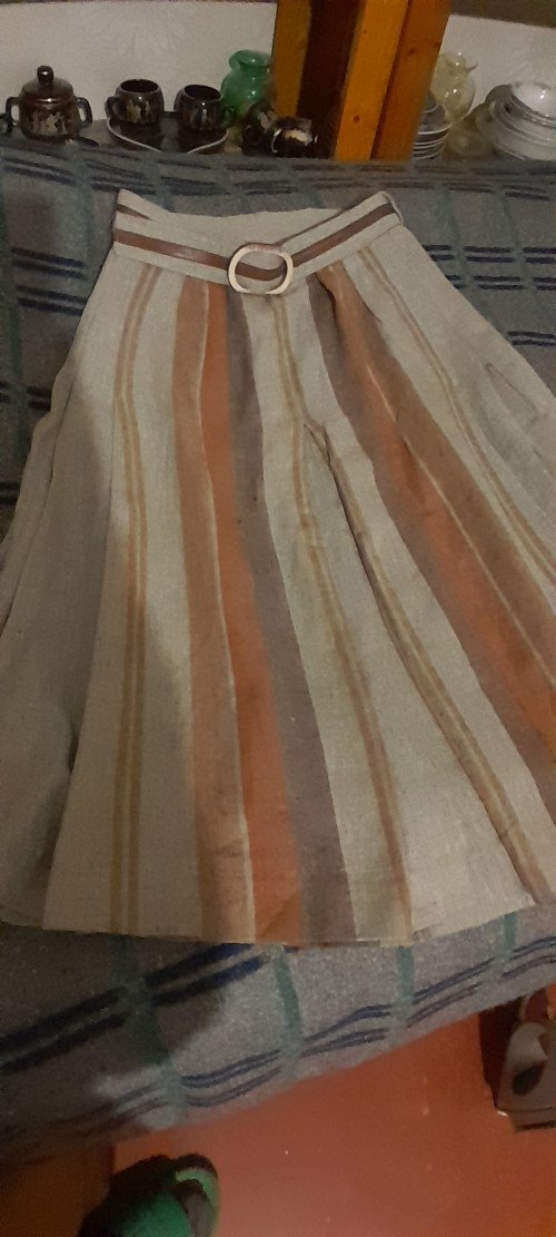 Шерстяная юбка на подкладке, с поясом, со складками. Румыния фото 3