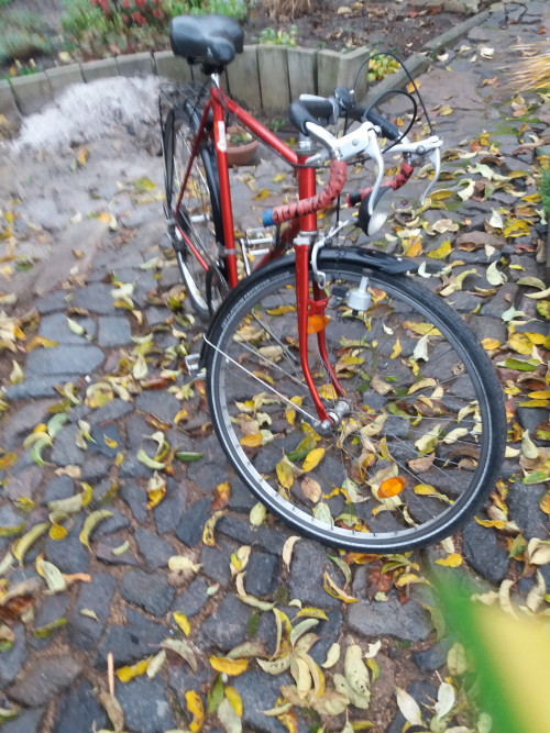 Продам туристичний велосипед (Франція, 90 - і роки), на гарному ходу 