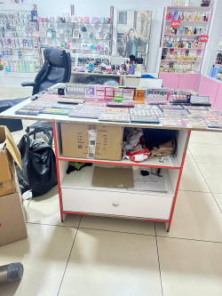 купить шкафы для парфюмерии