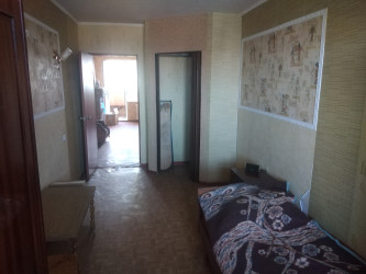 Сдаю комнату в трёшке