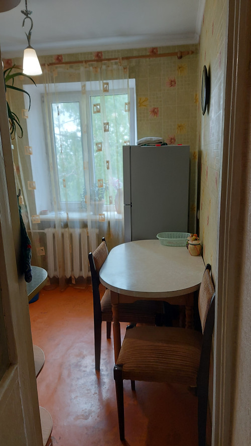 Сдаю 1 комн. Квартиру в.у возле яхт клуба5500гр 