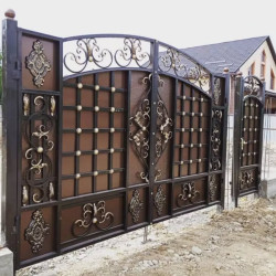 Металлические ворота в Кривом Роге