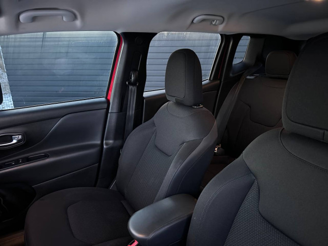 Jeep Renegade 2018 рік фото 5