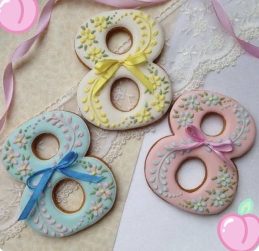 Святкові пряники до 8 Березня фото 9