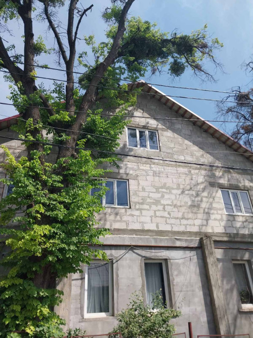 Продається 1/2 будинку для тих, хто шукає простір для життя та можливі фото 3