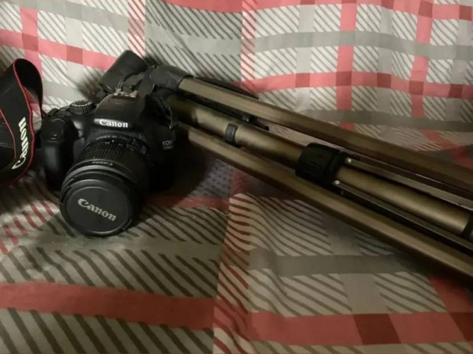 Продам Б/У Фотоапарат цифровий Canon eos 1100d canon ef-m 18-55mm f/3. 