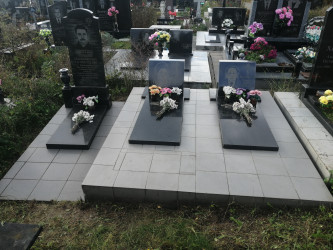 Прибирання могил у Вінниці