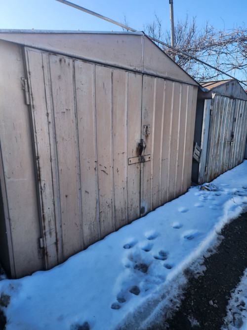 Здається металевий гараж на Зеленій. фото 2