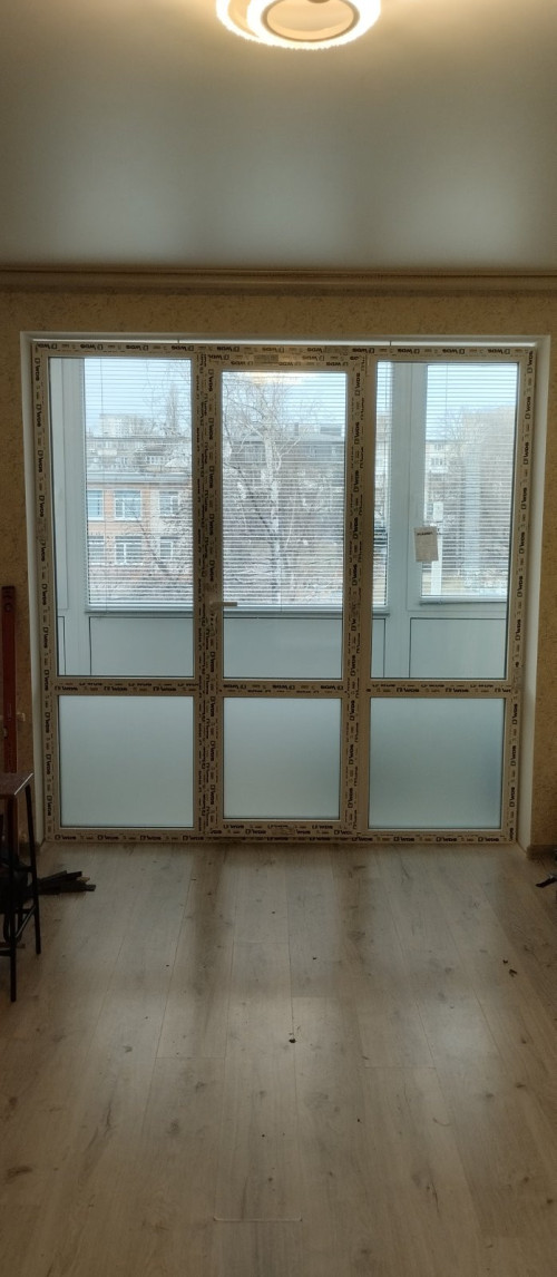 монтаж та продаж металопластикові вікна та двері балкони в Черкасах 