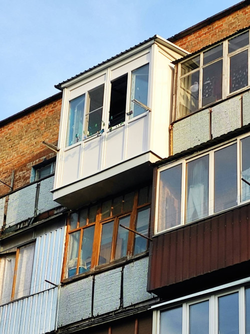 монтаж та продаж металопластикові вікна та двері балкони в Черкасах фото 5