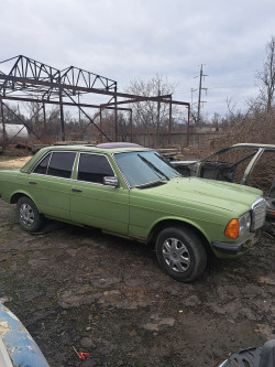 Mercedes w123 230e бензин,  на запчастини