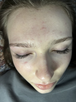 шукаю моделей на нарощення вій