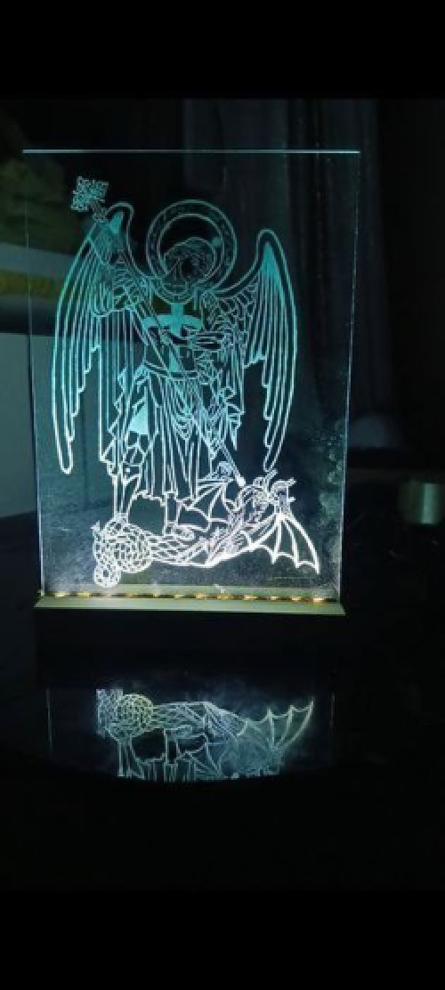 Портрети та картини вирізані на склі фото 2