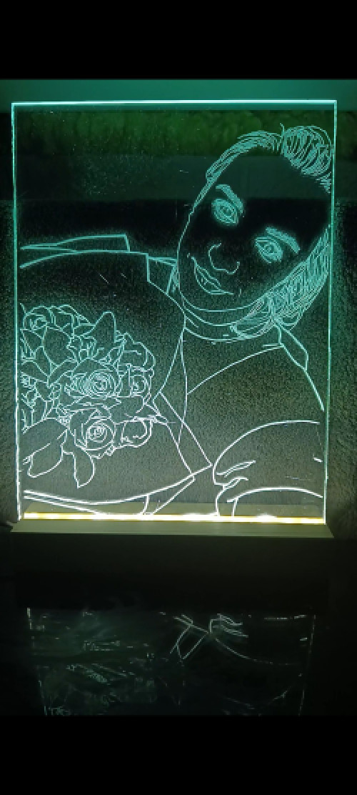 Портрети та картини вирізані на склі фото 3