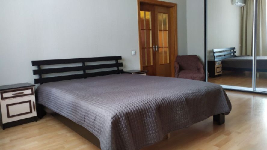 Власник. Здам 2-кімнатну квартиру вул. Саперно-Слобідська, 8 фото 3