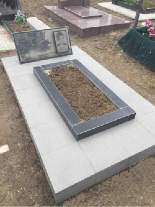 Прибирання могил на Лісовому цвинтарі фото 3