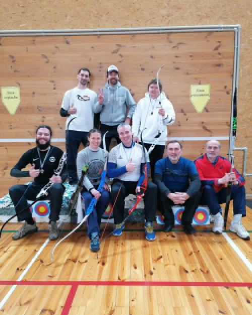 Куди піти з друзями в Києві? Стрільба з лука в клубі “Лучник” 