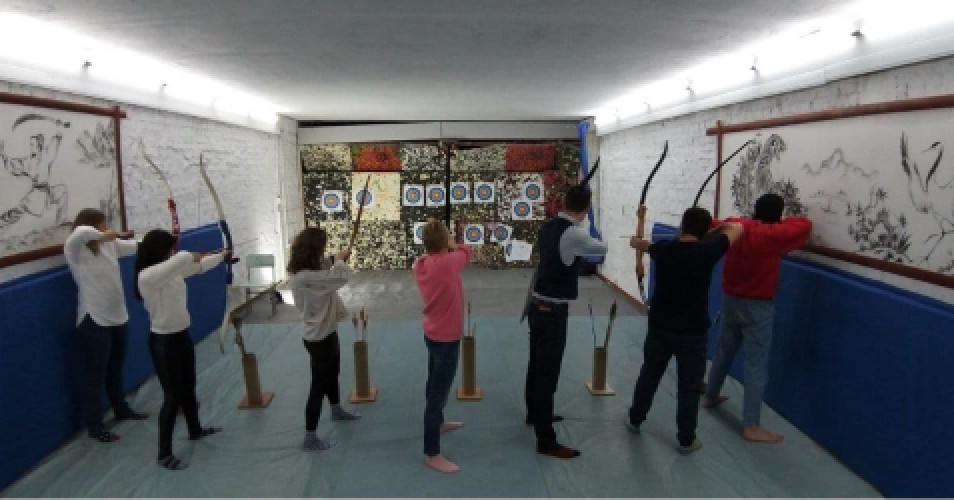 Куди піти з друзями в Києві? Стрільба з лука в клубі “Лучник” фото 2