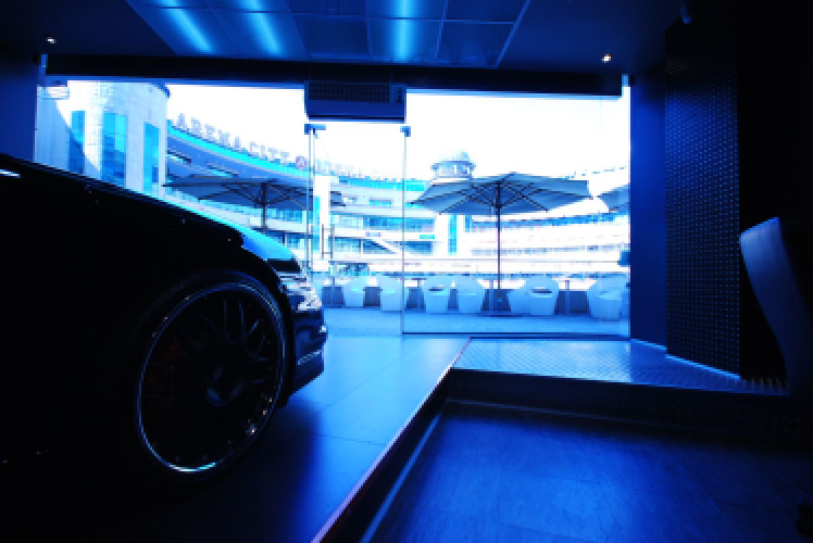 скляні фасадні вітрини 