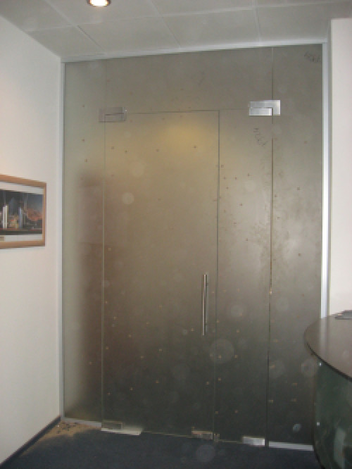 скляні двері, вхідні скляні двері фото 3