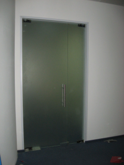 скляні двері, вхідні скляні двері фото 6