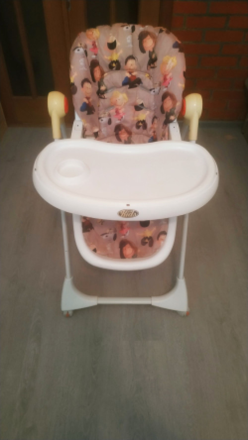 Продам стульчик для кормления 