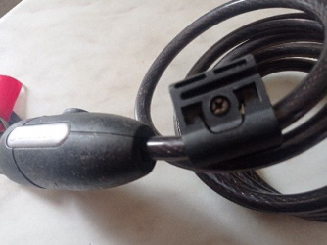 Велосипедный замок GIANT. Длина 150 см . 