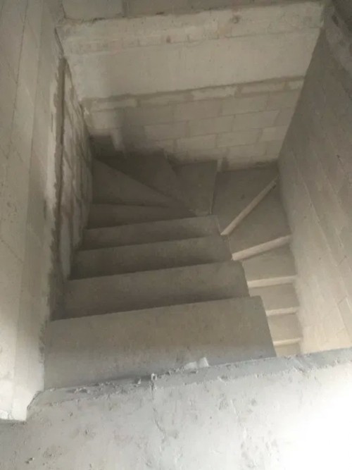 Виготовлення бетонних сходів 