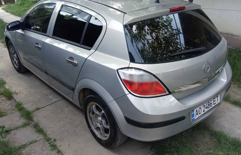 Opel Astra H 1.4 бензин фото 3