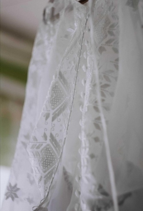 Дизайнерська весільна сукня з вишивкою фото 4